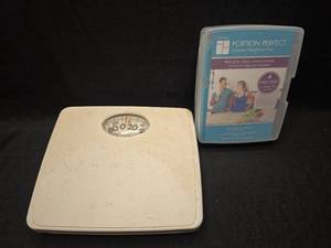 lot 50861 image: Bentology Portion Perfect Weight-Loss Plan Kit with Health-o-Meter Mechanical Scale