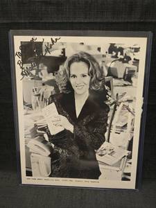 lot 50899 image: Madeline Kahn Signed 8x10 Black and White Promo Photo �� CBS New York News 1995