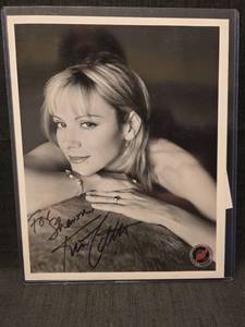 Kim Cattrall Signed 8x10 Black & White Photo with COA