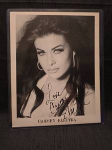 lot 50958 image: Carmen Electra Signed 8x10 Black and White Photo