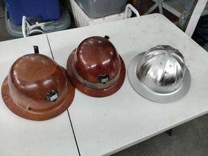 lot 61678 image: Set of 3 Hard Hats