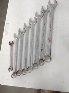 lot 61718 image: 8 Pc Snap-On Wrench Set
