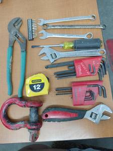lot 61723 image: Lot of Miscellaneous Tools