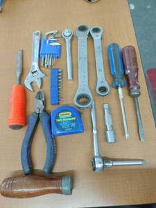 lot 61726 image: Lot of Miscellaneous Tools