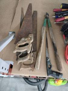 lot 61742 image: Lot of Miscellaneous Tools