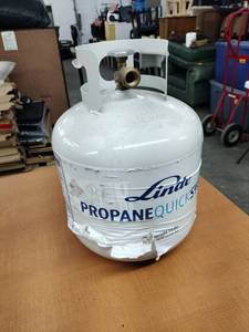 lot 61756 image: Linde Propane Quick Swap tank