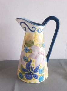 lot 101 image: Large 15 Inch Tall,  Hand painted Vase