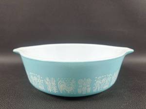 lot 4 image: Vintage Pyrex Turquoise Pint Round Casserole with Cinderella Handles Nice Bright Color