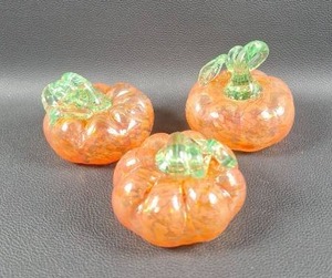 lot 9 image: Glass Pumpkin Figurines Set of 3