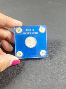 lot 14 image: 1964 D Silver Cent Coin in Blue Display Holder