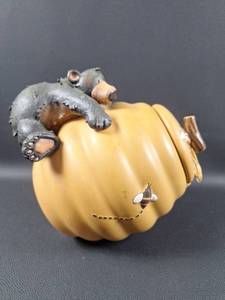 lot 20 image: Vintage Honour Pottery Beehive Honeypot with Bear Leaning Cookie Jar