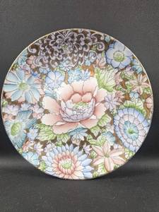 lot 34 image: Decorative Plate with Floral and Gold Design Approximately 10 Inch Diameter