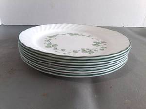 lot 135 image: Mixed Vintage Dish Lot