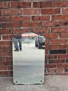 lot 173 image: Antique Mirror with Engraved Design