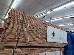 lot 60906 image: Pallet Of Unfinished Oak Hardwood Flooring 756 Sqft