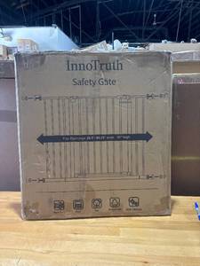 lot 1255 image: $53 InnoTruth Baby Gate for Stairs, 30 Tall, Pressure-Mounted, Dual Lock 2
