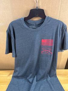 lot 1399 image: Grunt Style Red Blood Blue Collar Tee - Small