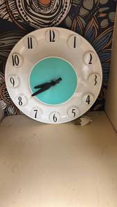 lot 60018 image: Herold Products Co. Model 522 Wall Clock 110V 60 Cycle 3W
