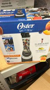 lot 60034 image: Oster MyBlend Fresh Blend-N-Go Blender 250 Watts