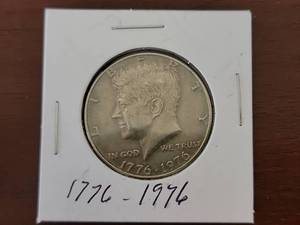 lot 10050 image: 1776-1976 Kennedy Bicentennial Half Dollar