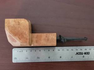 lot 10093 image: Hand Carved Wood Pipe