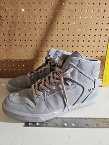 lot 5046 image: Supra Vaider High Top Shoes Men Size  Skate Sneakers