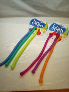 lot 2076 image: Fun Oodles Stretchy Silly String Toys Ages 3 2 Packs - Retail $6