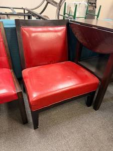 lot 3 image: Red vinyl oversized chair 36 x 30 x 26 in