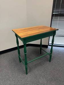 lot 13 image: Green leg table28 x 26 x 16 in