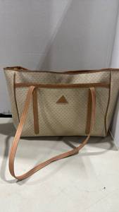 lot 1001 image: Liz Claiborne Triangle Monogram Tote Shoulder Bag