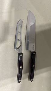 lot 1012 image: Cutco 2-Piece Knife Set - Cheese Knife & Santoku