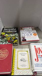 lot 1100 image: Mixed Reference & Cookbook Book Lot of 5