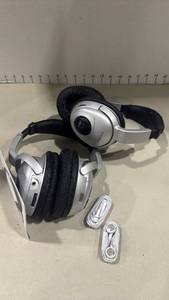 lot 1109 image: RadioShack E-Bass Over-Ear Headphones Lot with Earbuds