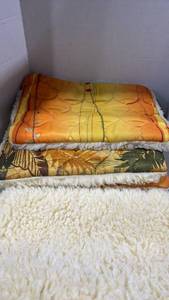 lot 1158 image: Reversible small dog beds