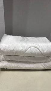 lot 1169 image: Square bed padding