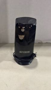 lot 1197 image: BlackDecker Electric Can Opener