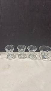 lot 1201 image: Leonardo and other Clear Glass Footed Dessert Cups Set of 4