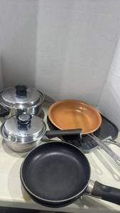 lot 1239 image: Mixed Cookware Set with Amway Queen Pots and Assorted Frying Pans