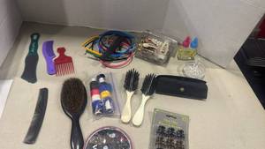 lot 1265 image: Hair Care and Beauty Accessories Bundle