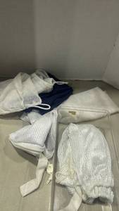 lot 1275 image: Mesh bags for laundry