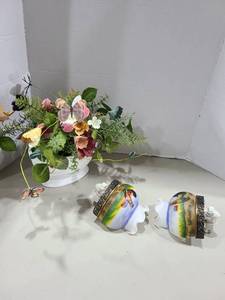 lot 1283 image: Artificial floral decor and 2 rooster night lights
