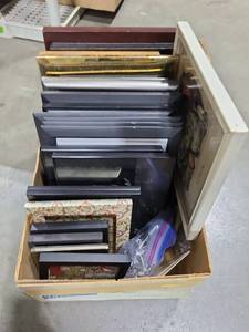 lot 1295 image: Various sized picture frames and framed Hummel print