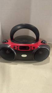lot 1316 image: Portable CD Boombox Red Black with Handle and Speakers