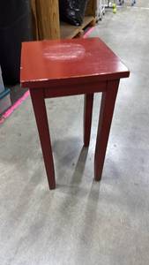 lot 1405 image: Side table 24x12x12