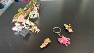 lot 1508 image: Pins, keychain and more