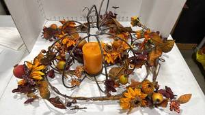 lot 2006 image: Candle decor and fall garland