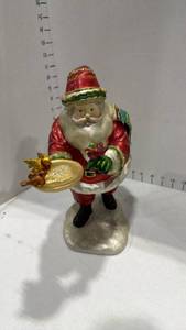 lot 2014 image: Santa with birds 12 inches tall