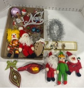 lot 2065 image: Christmas ornaments