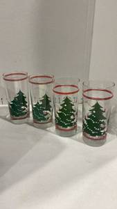 lot 2070 image: Christmas tree glasses, set of 12 with storage case