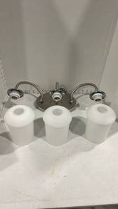 lot 2084 image: Bathroom fixture